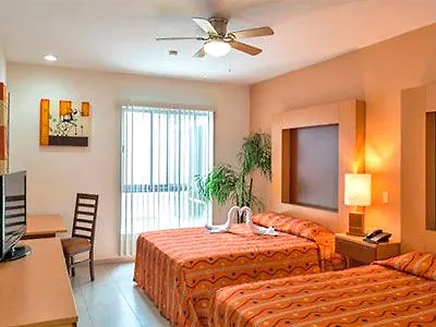 Hotel Real Сапопан 4*,