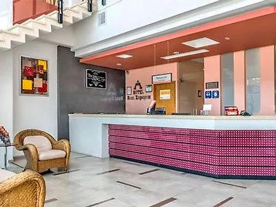 Hotel Real Сапопан