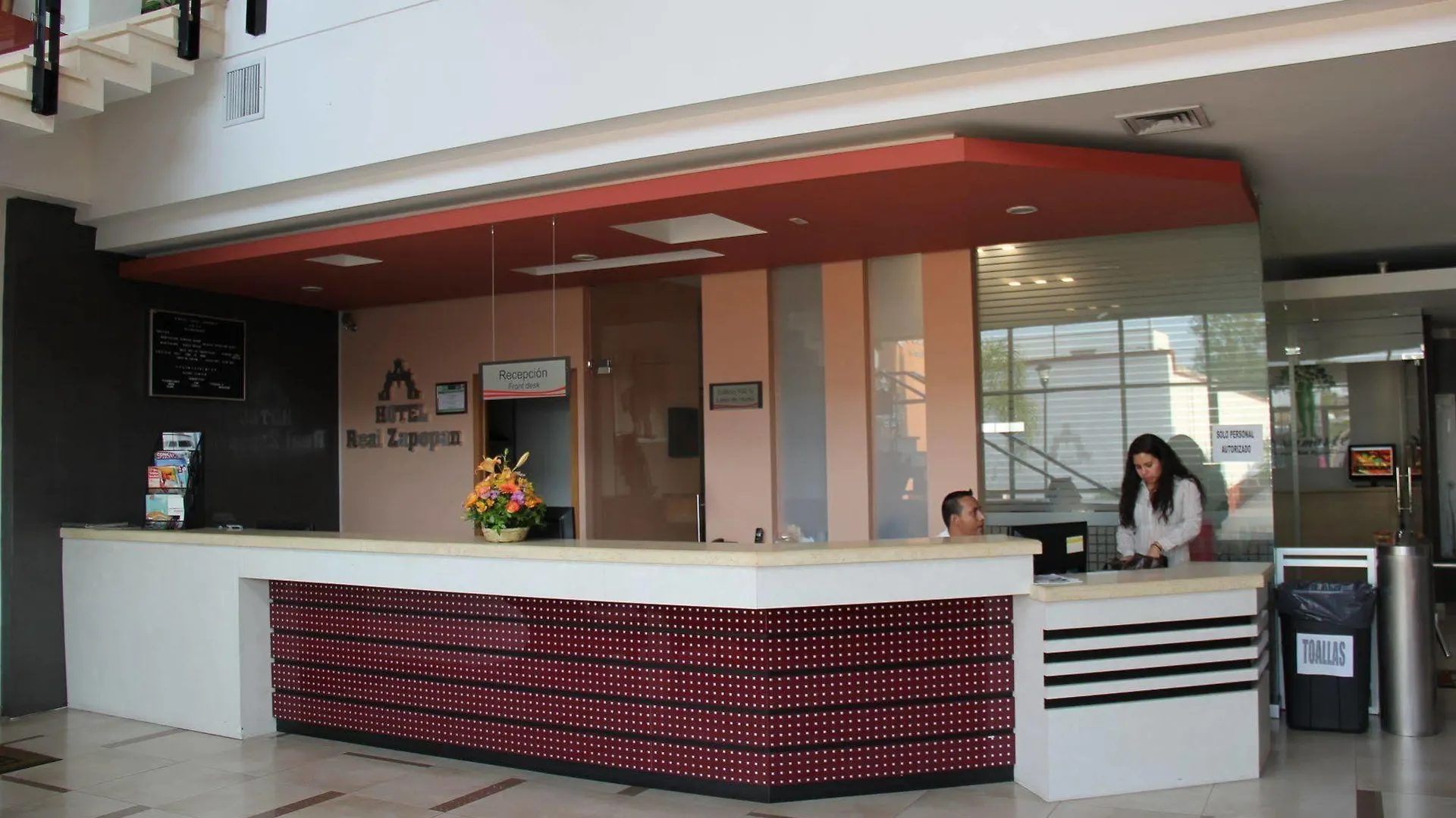 Hotel Real Сапопан